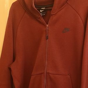 Nike Tech Fleece Burgundy Hoodie